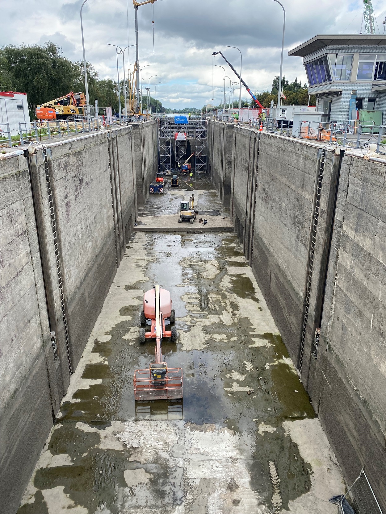 Overzicht sluis (richting KRL) + 